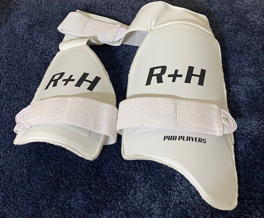 R+H Dual Thigh Pads